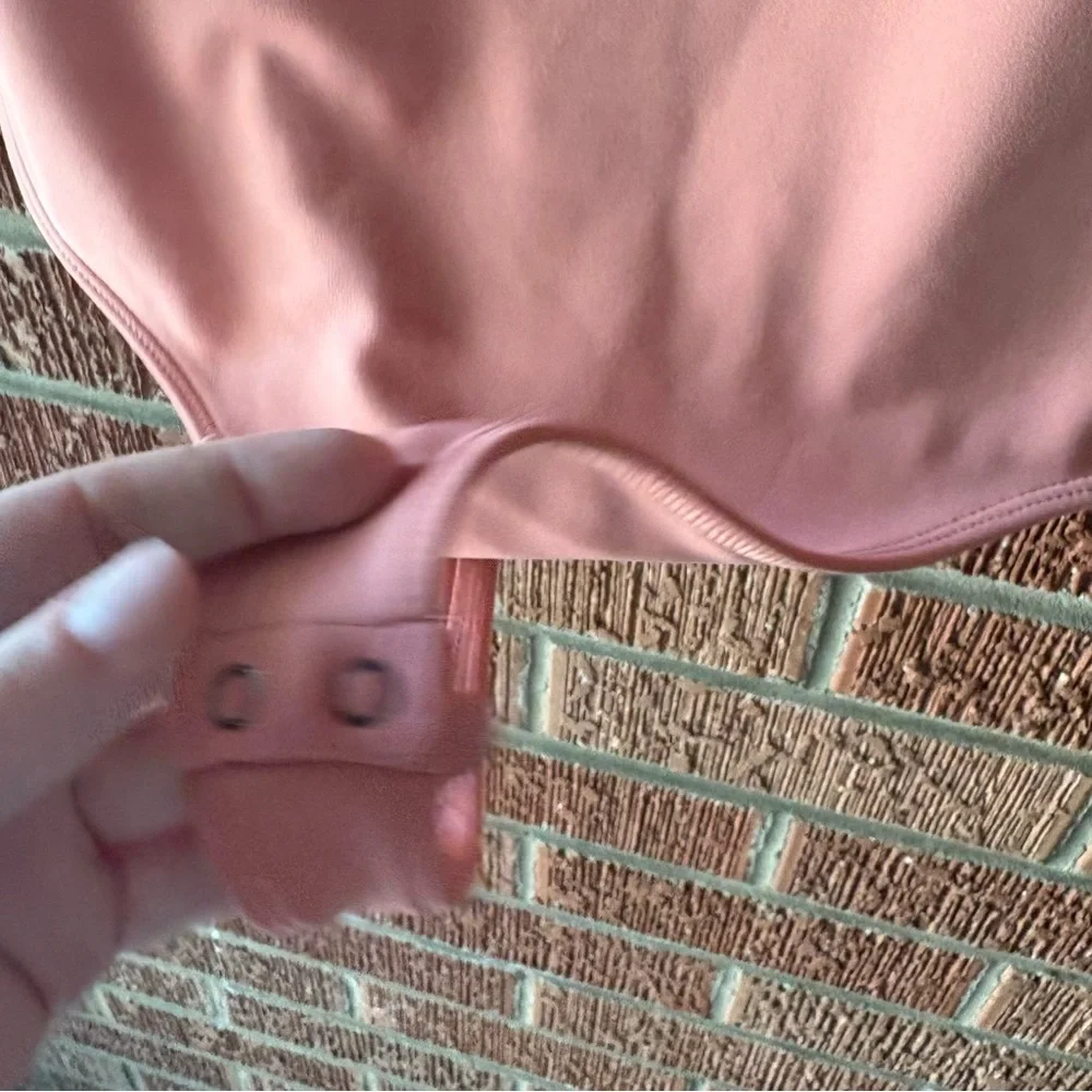 Express Body Contour Peach Bodycon Bodysuit Size Medium - Picture 3 of 7